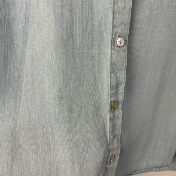 Soft Surroundings Je Veux Tencel Button Down Shirt Size Medium Chambray - Picture 6 of 8
